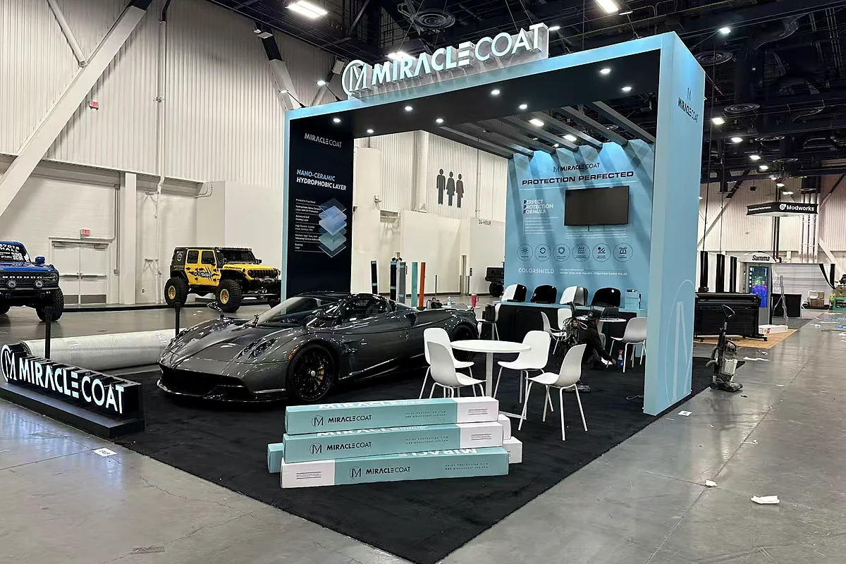 Completed King Exhibits custom booth project at SEMA with open aisle access