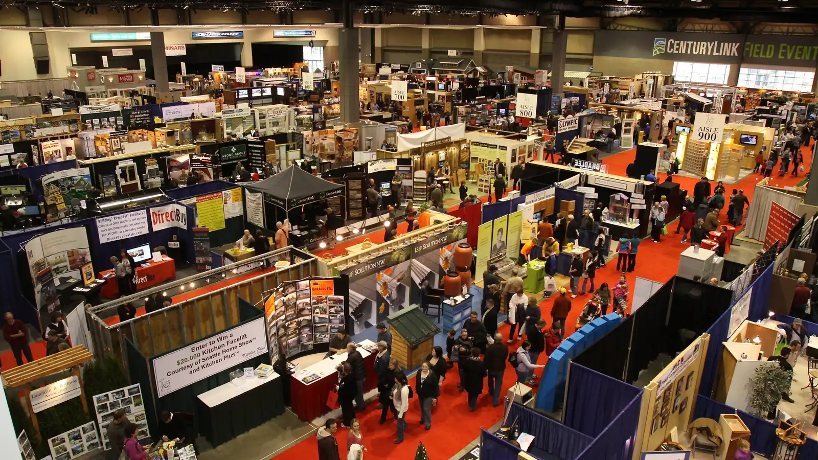 Crowded exhibition floor at the Seattle Home and Garden Show