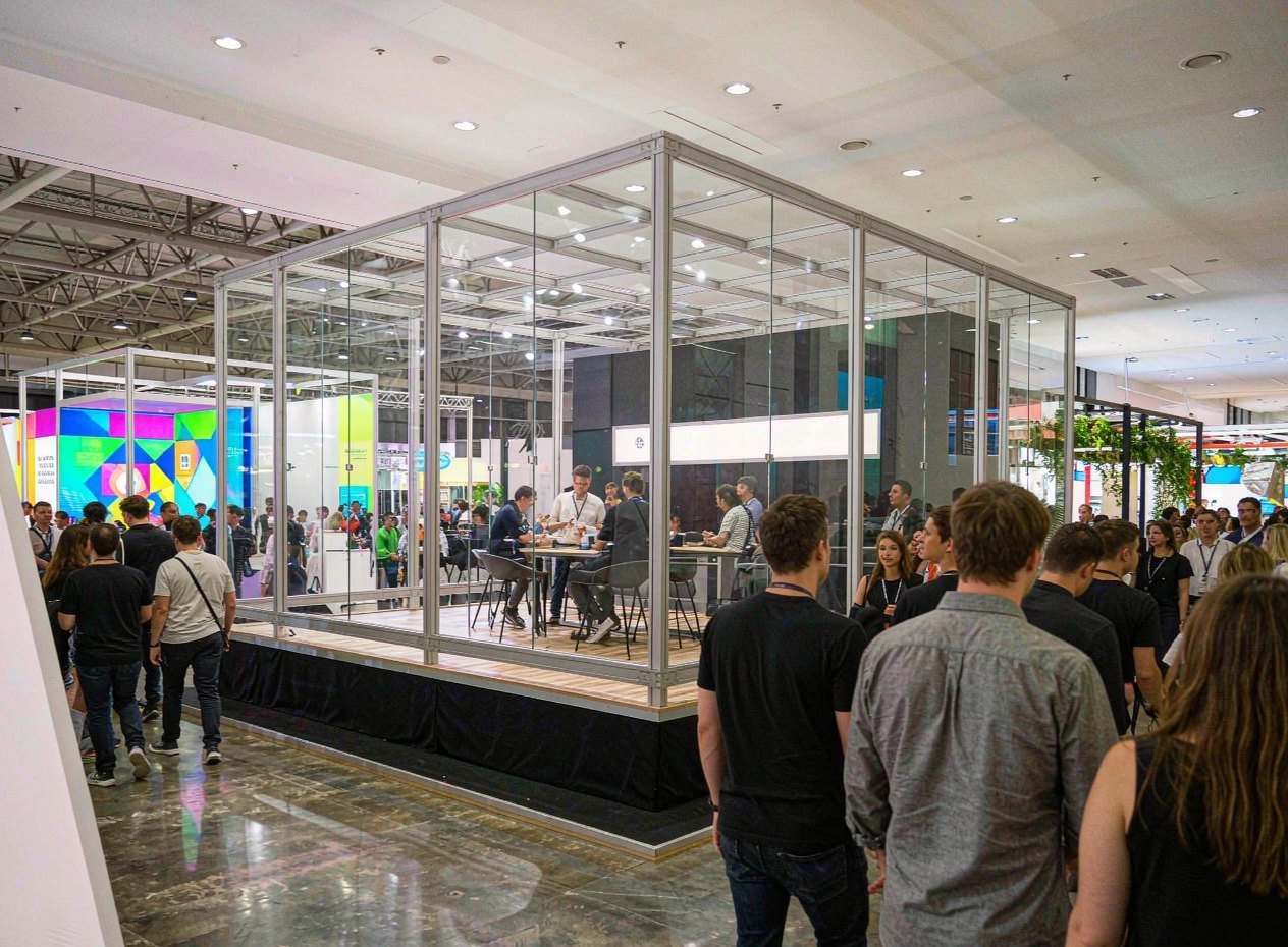 Senzani — 20×30 Exhibit at PACK EXPO 2025 - King Exhibits trade show booth