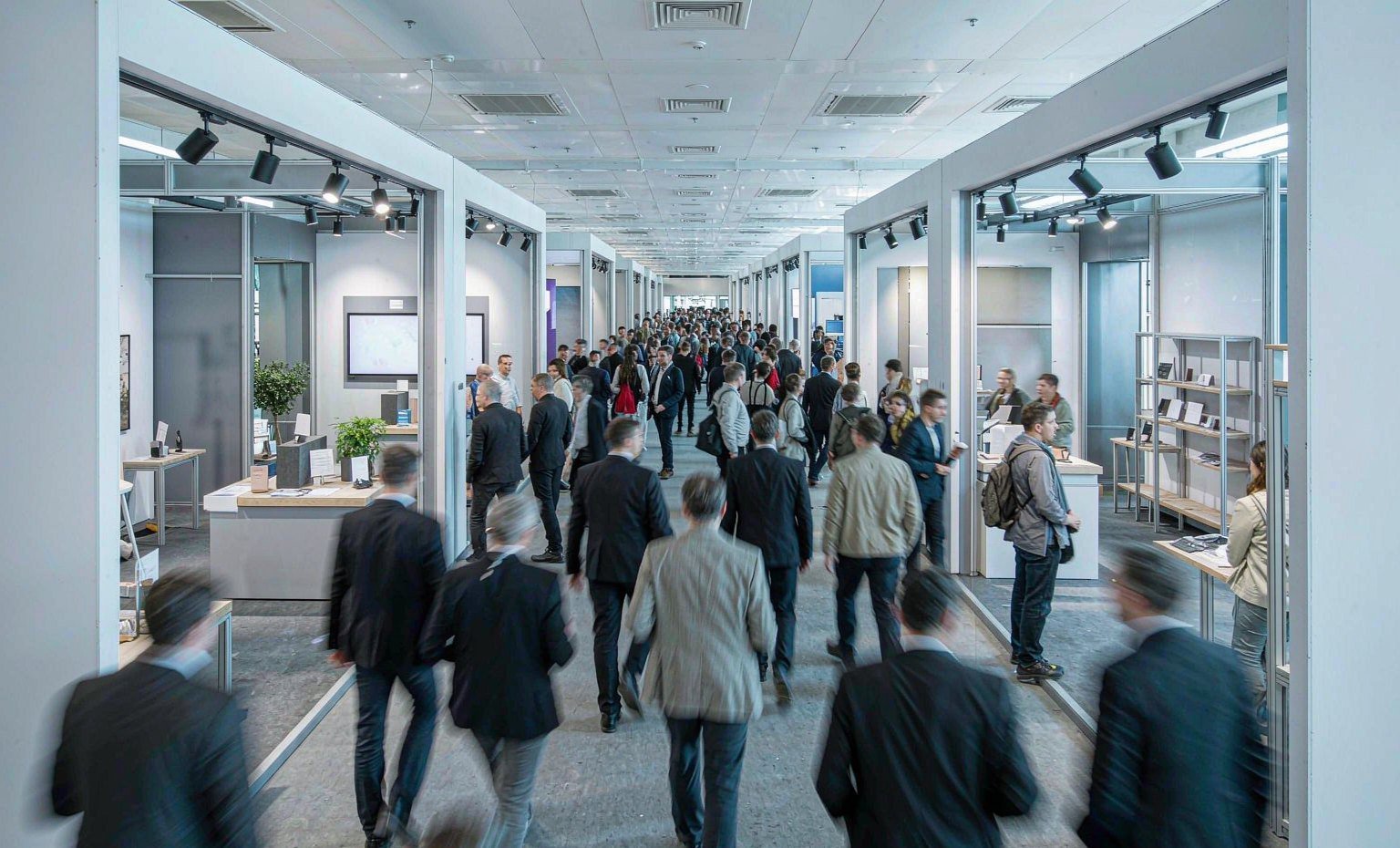 Create a Separate Route for Dealers and Business Accounts - King Exhibits trade show booth