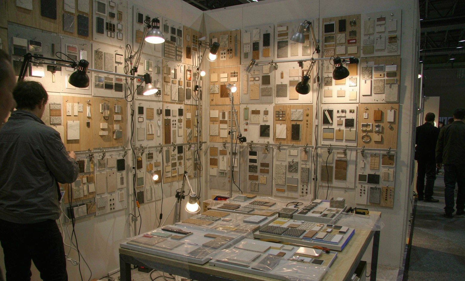 Products and Presentations - King Exhibits trade show booth