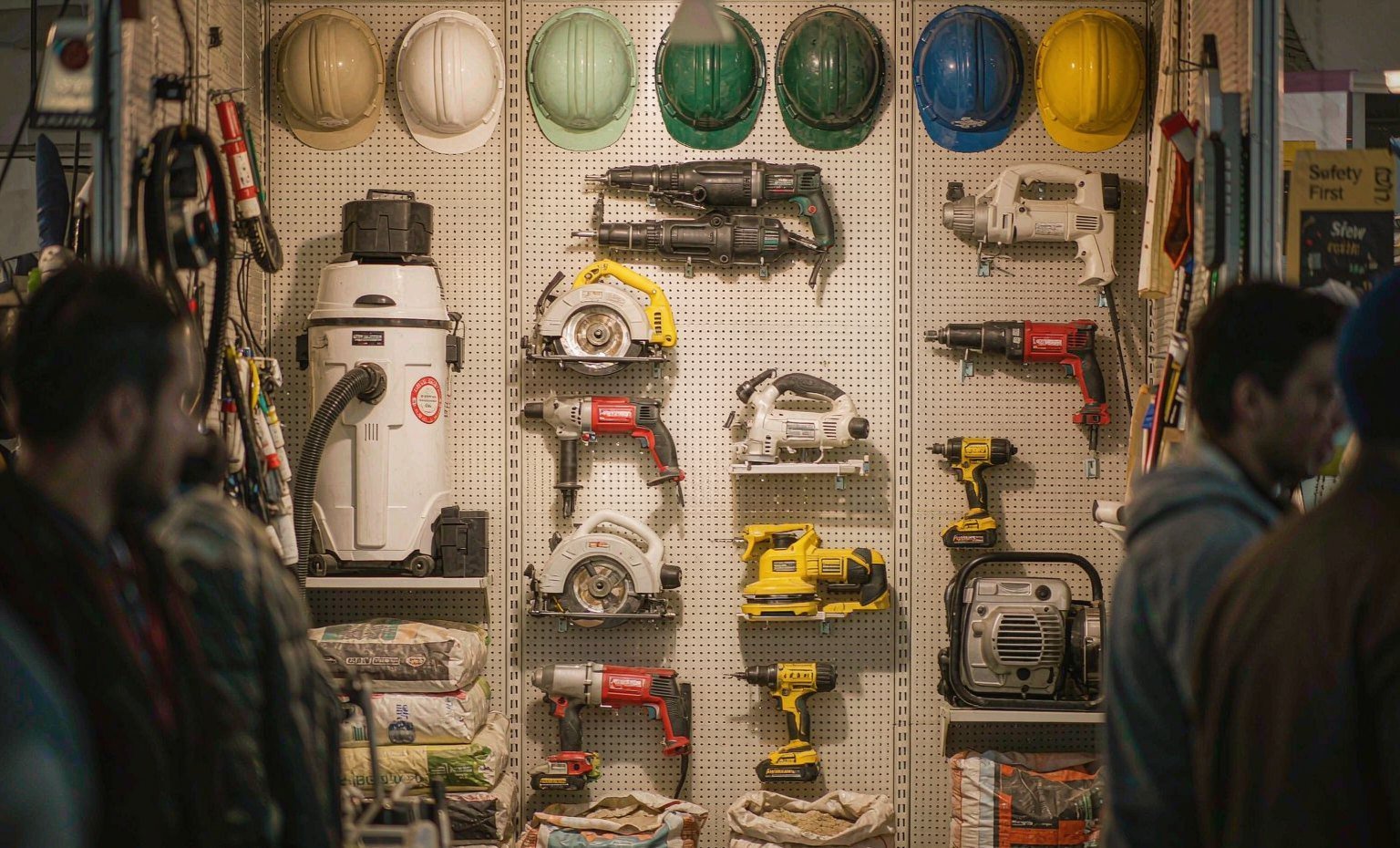 Tools, Safety and Construction Technology - King Exhibits trade show booth