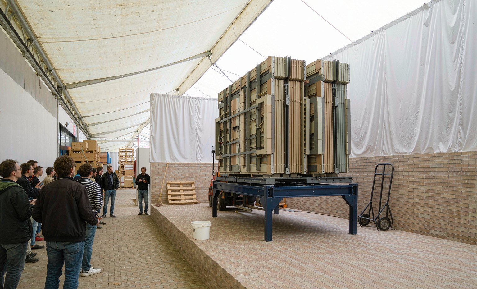 Equipment Size, Weight and Move-In Planning - King Exhibits trade show booth