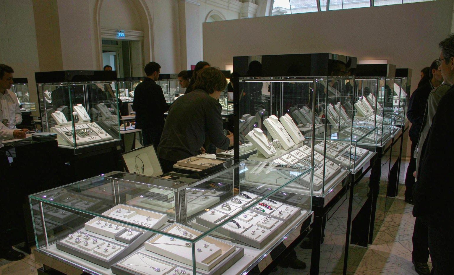 Open Collection Viewing - King Exhibits trade show booth