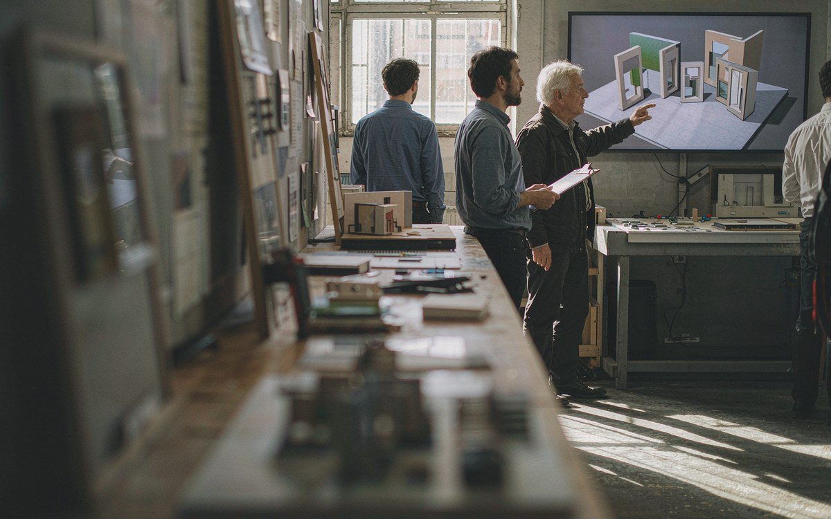 APEX EXPO booth rental – exhibit design review with the project manager