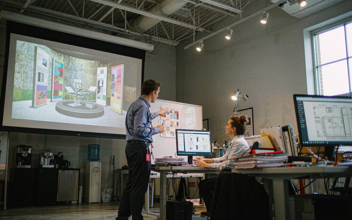 DDW booth rental – exhibit design review with the project manager