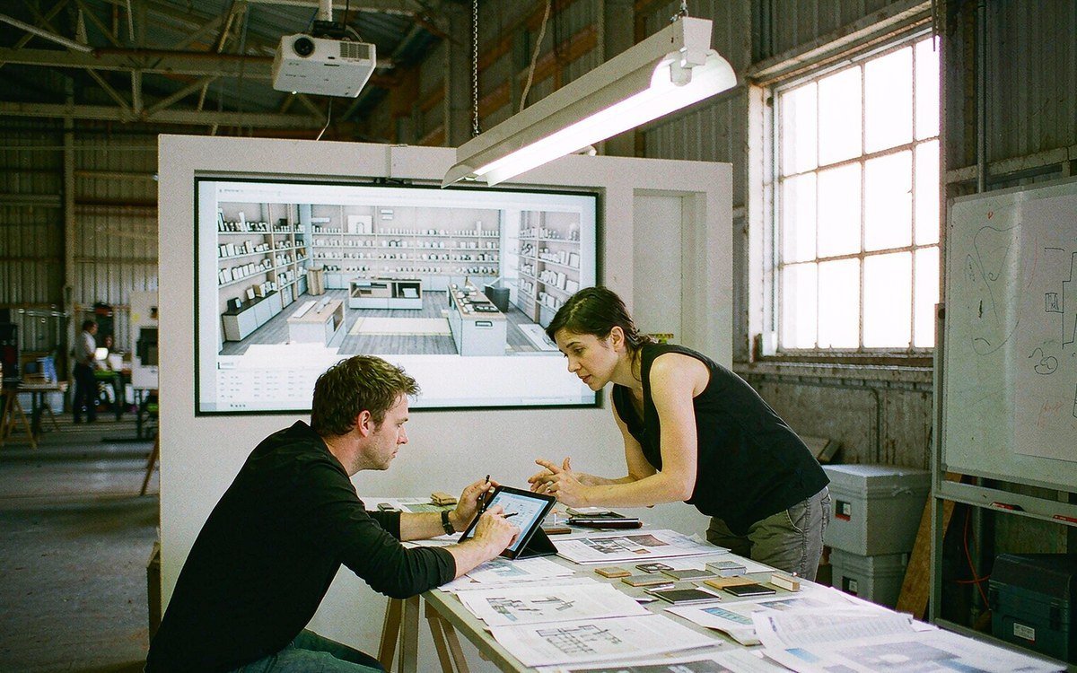 HD Expo + Conference booth rental – exhibit design review with the project manager