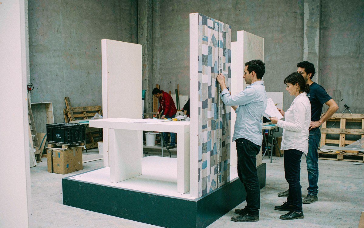 Heart Rhythm booth rental – pre-show build check before the booth ships