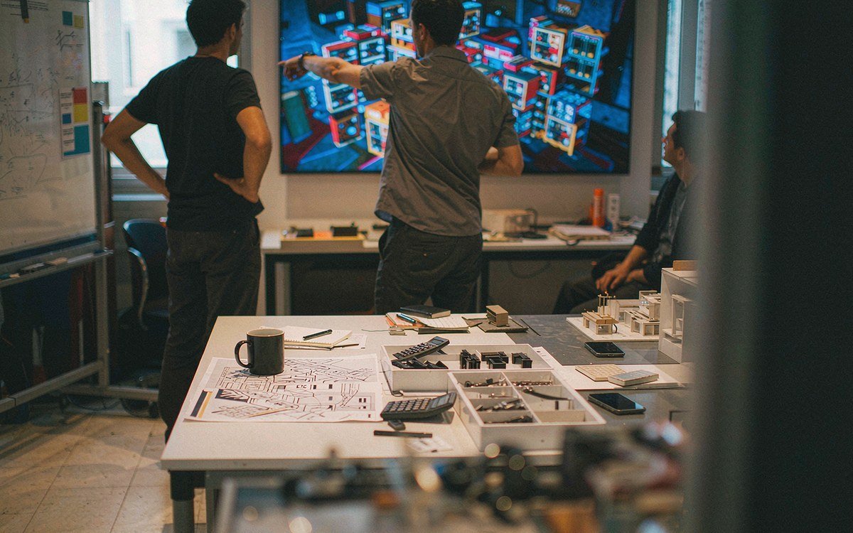 National Hardware Show booth rental – exhibit design review with the project manager