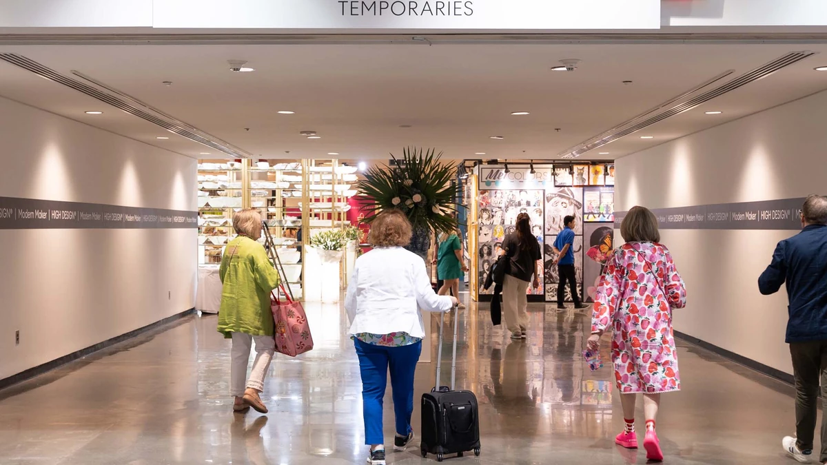 Buyers entering temporary home and gift showrooms at Atlanta Market.