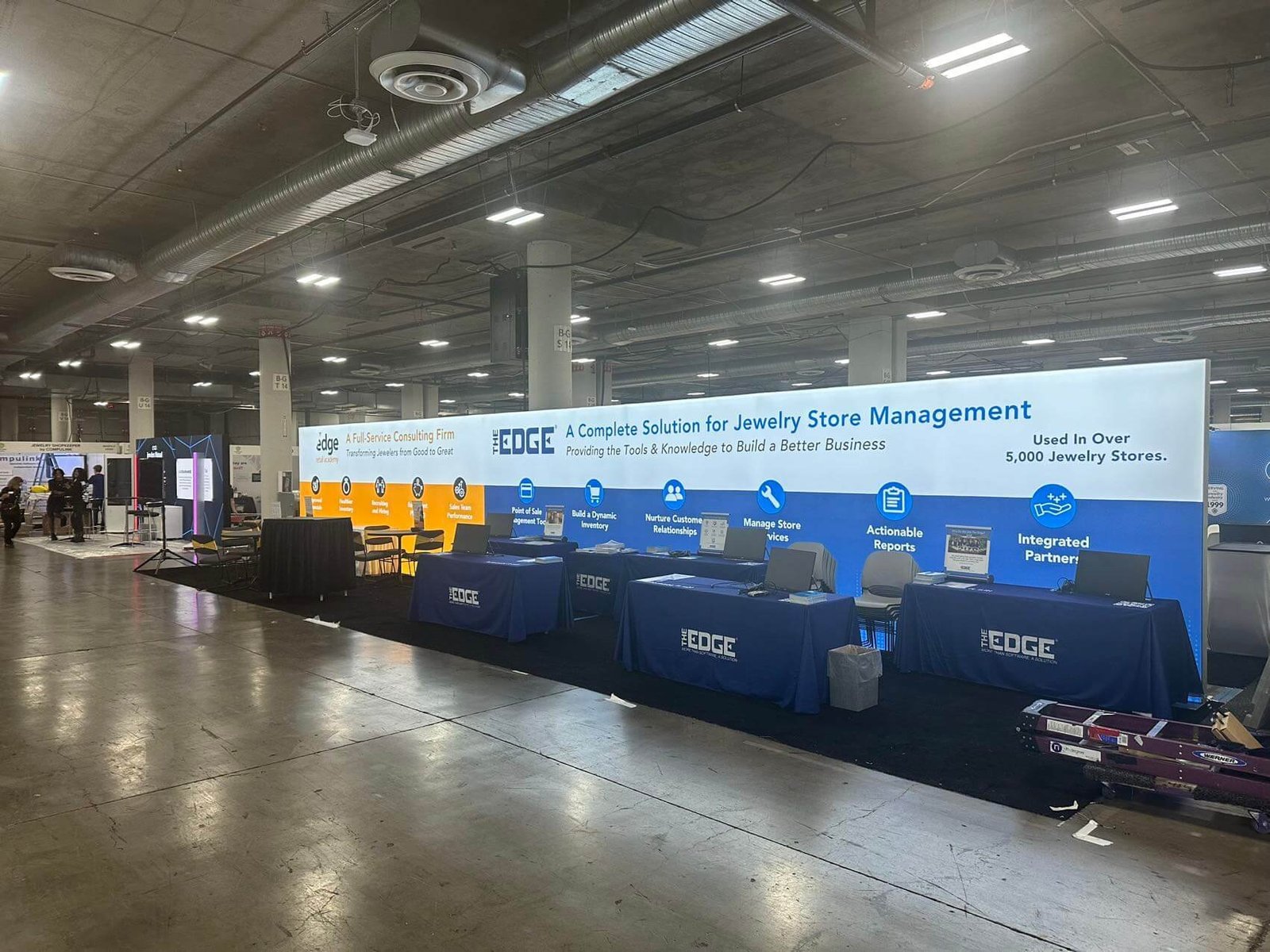 The EDGE 10x50 JCK 2024 trade show booth display
