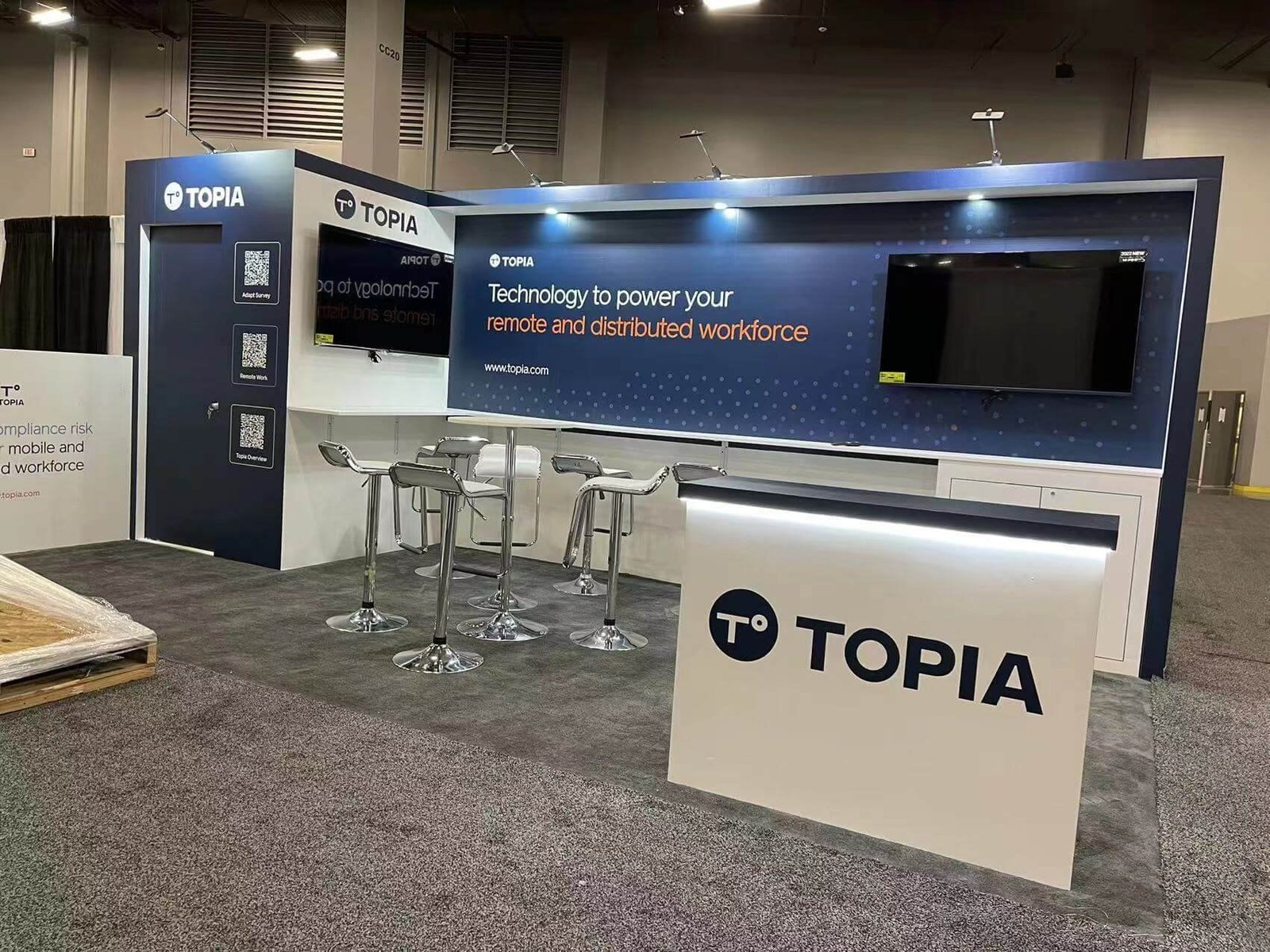 TOPIA 10'x20 trade show booth at HR TECH SHOW2023