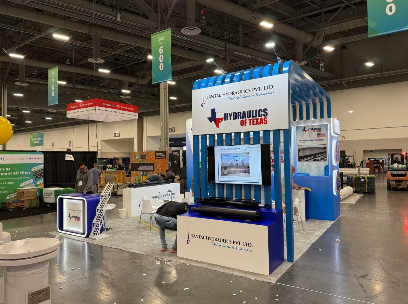 Dantal 20x20 trade show booth at Waste Expo 2025