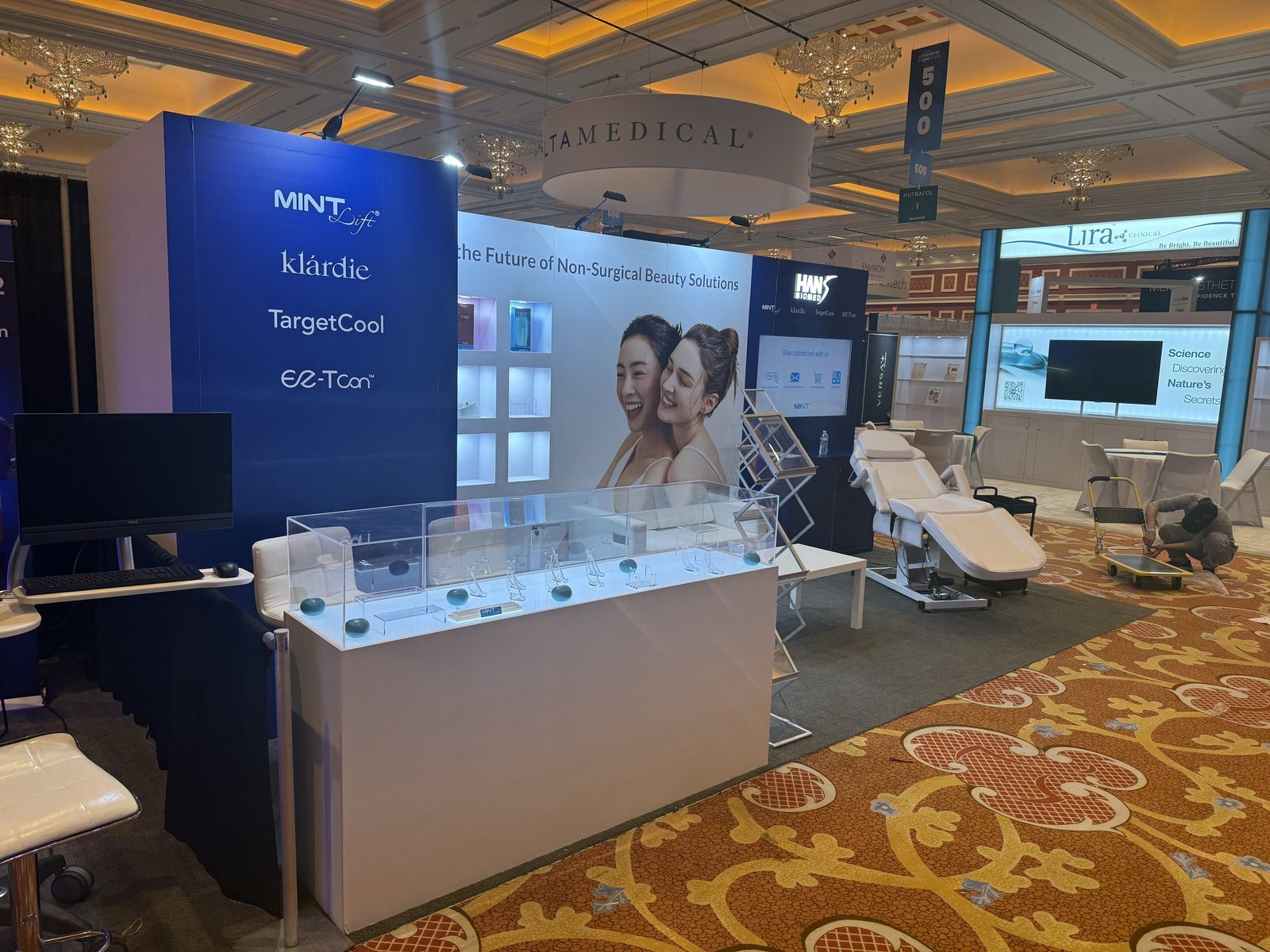 Hans 10'x20 trade show booth at AmSpa 2025