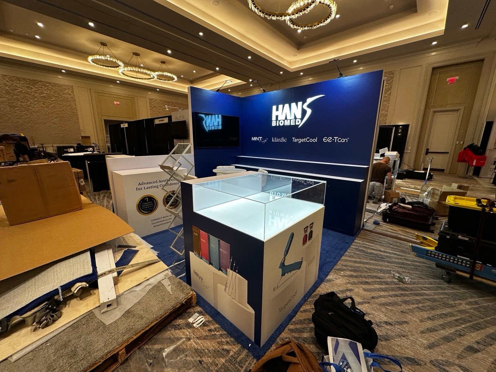 Hans 10x10 trade show booth display at AMWC 2025