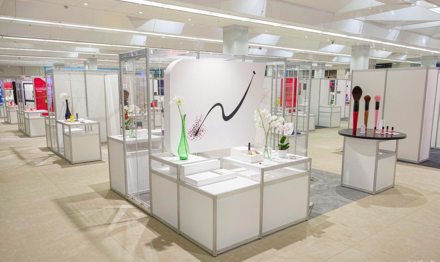 MakeUp in NewYork — New York City - King Exhibits trade show booth
