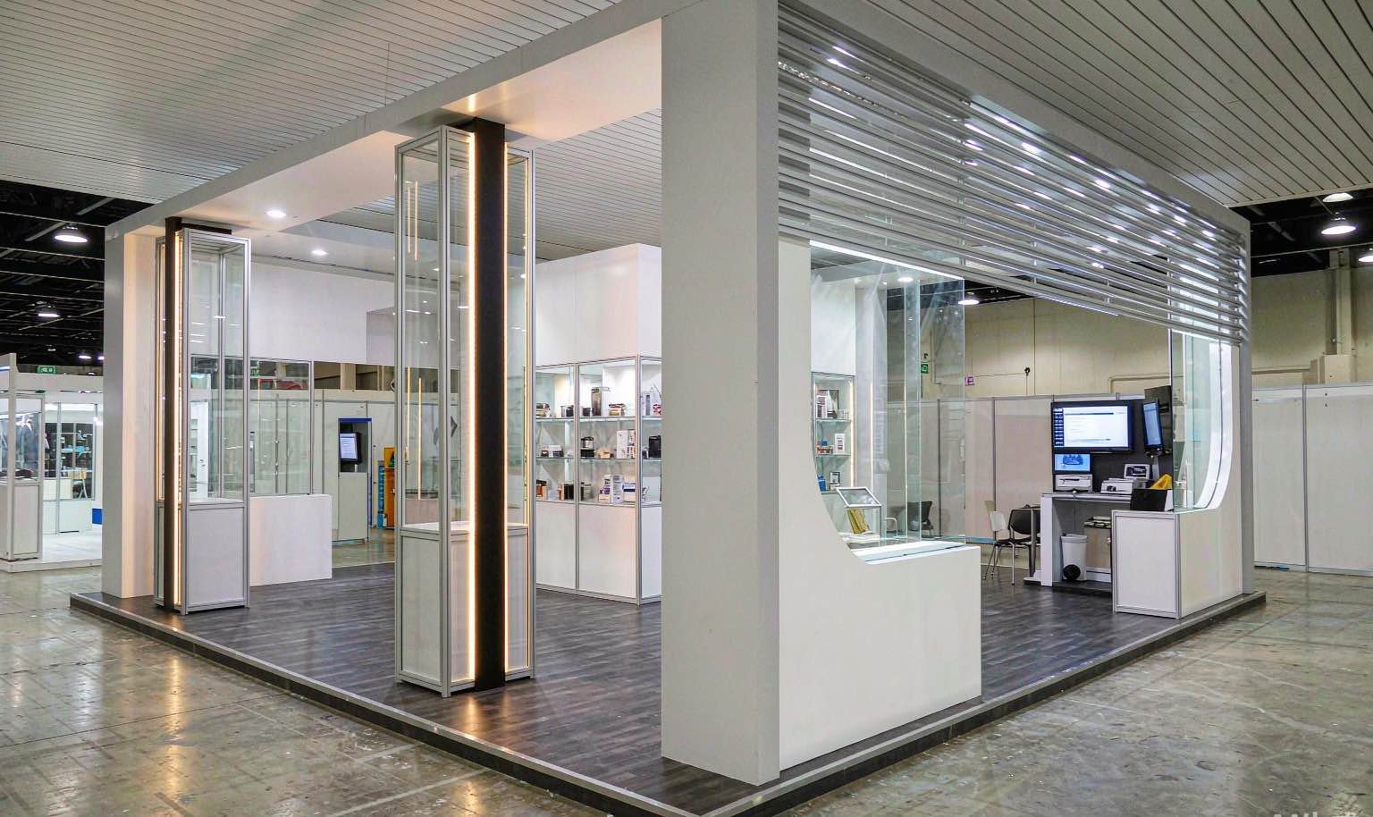 20x20 Trade Show Booth Rental - King Exhibits trade show booth