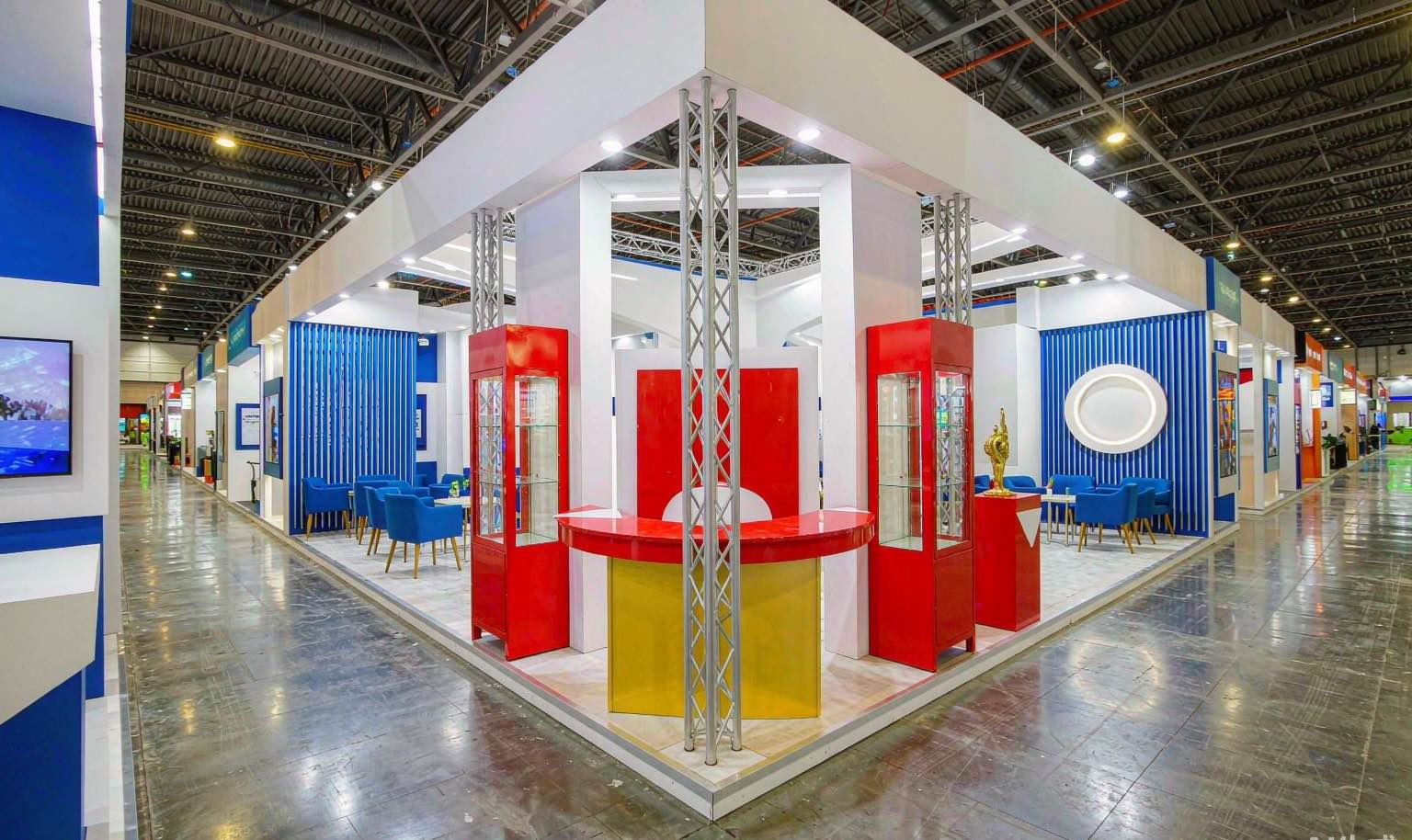10x30 Trade Show Booth Rental - King Exhibits trade show booth