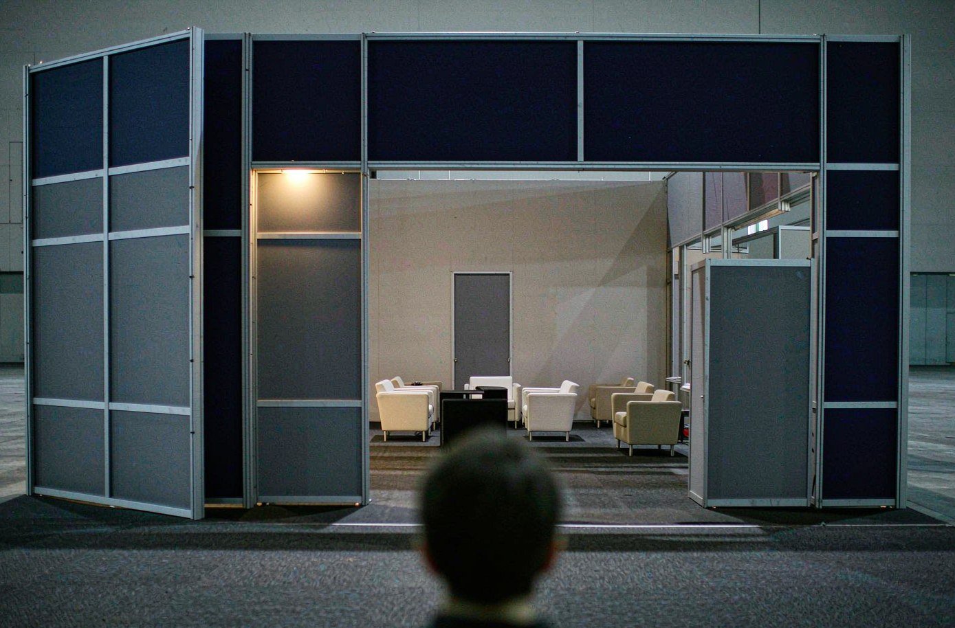 Walls and frames — Installation Dismantling