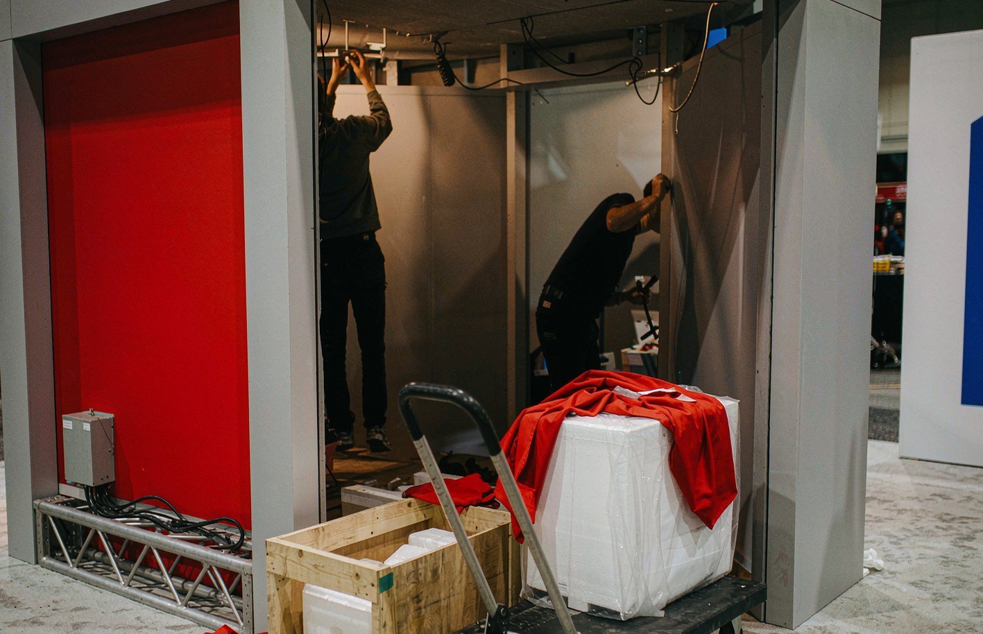 Direct to Show — Logistics Shipping