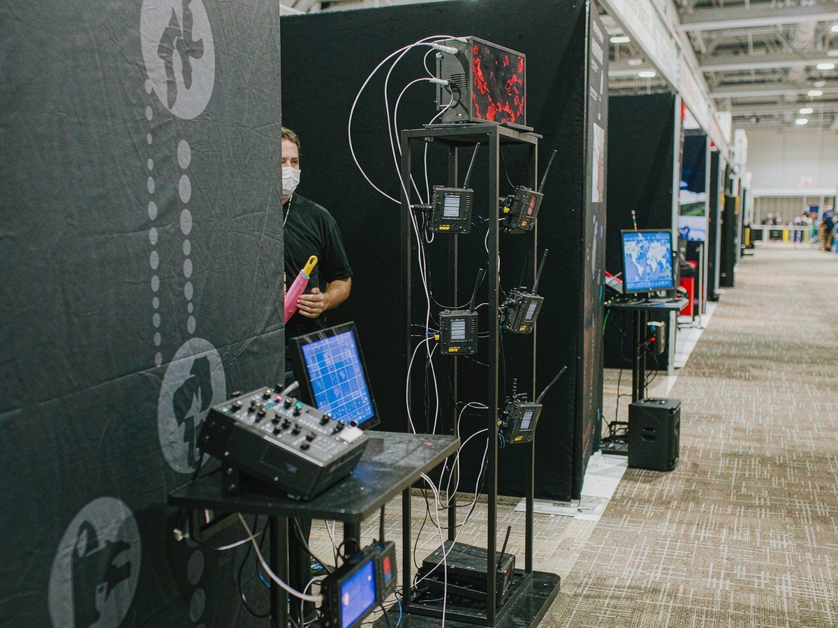 Integrated Signal-Chain Demo Exhibit