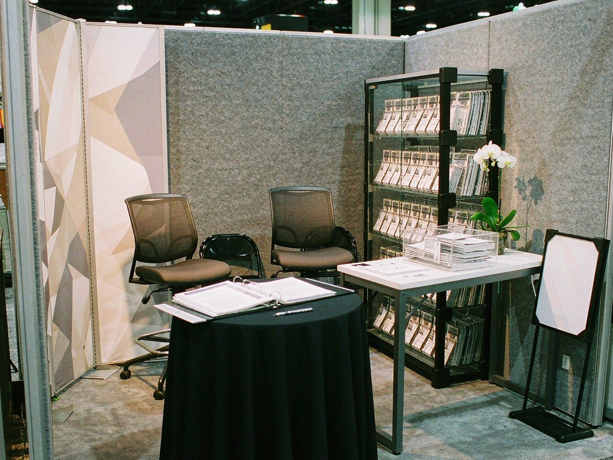 Focused 10x10 Trade Show Booth Rental