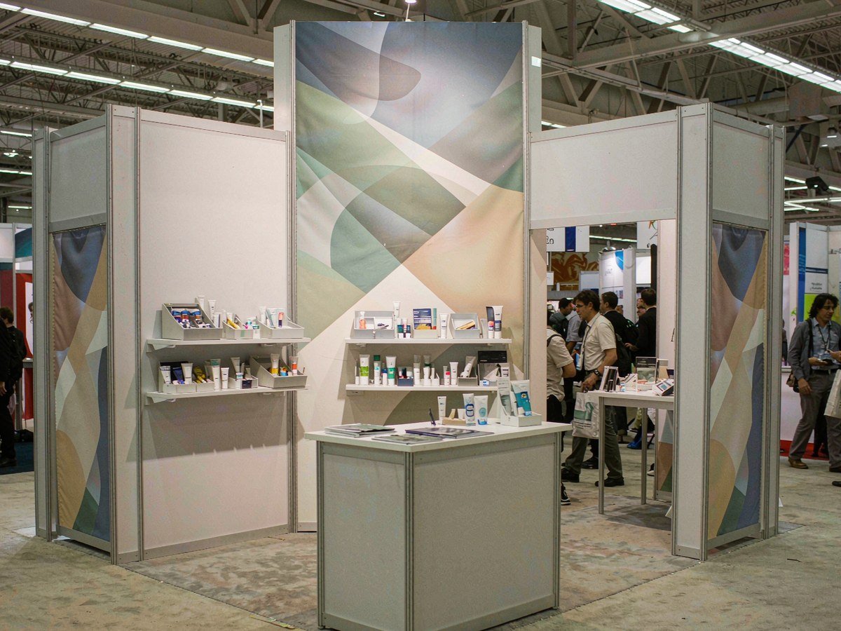 10 × 10 ft: A Focused Product Selection