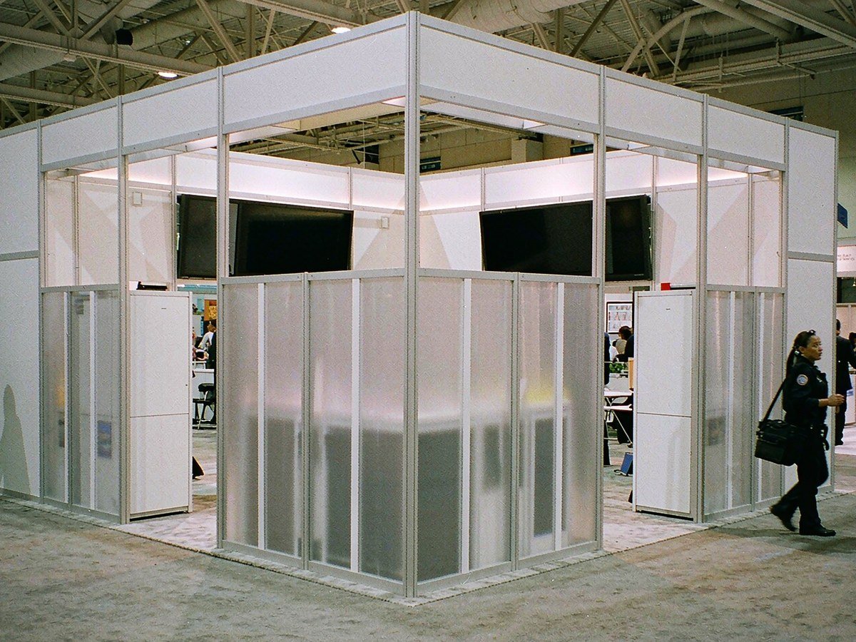 20 × 20 ft Island Rental