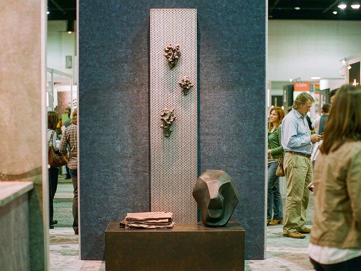 Central Display Layout