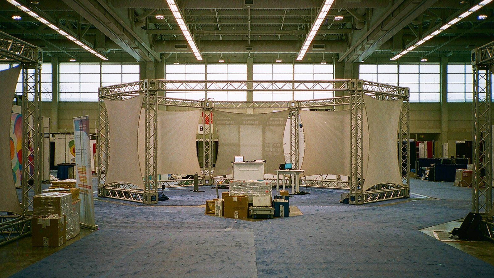 Design Your Dreamforce Demo Booth Layout