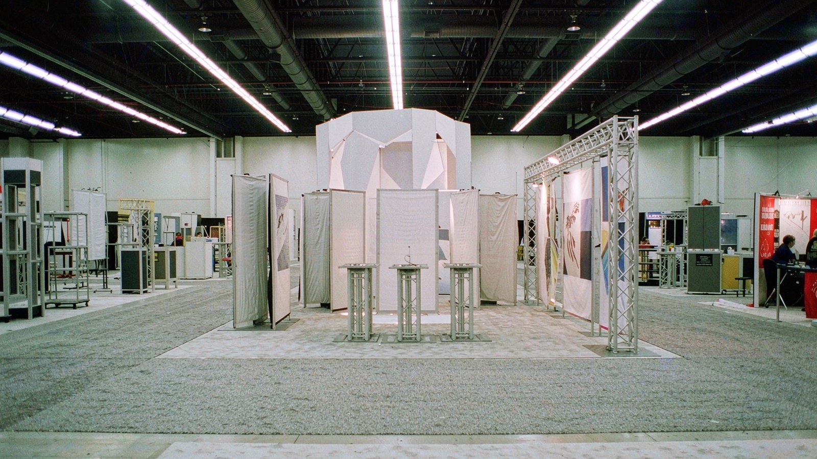Build Your Outdoor Trade Show Display