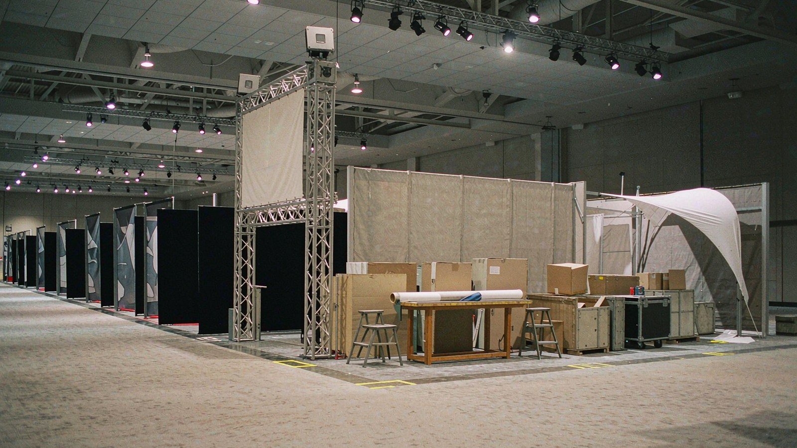 Build Your Interactive Trade Show Display