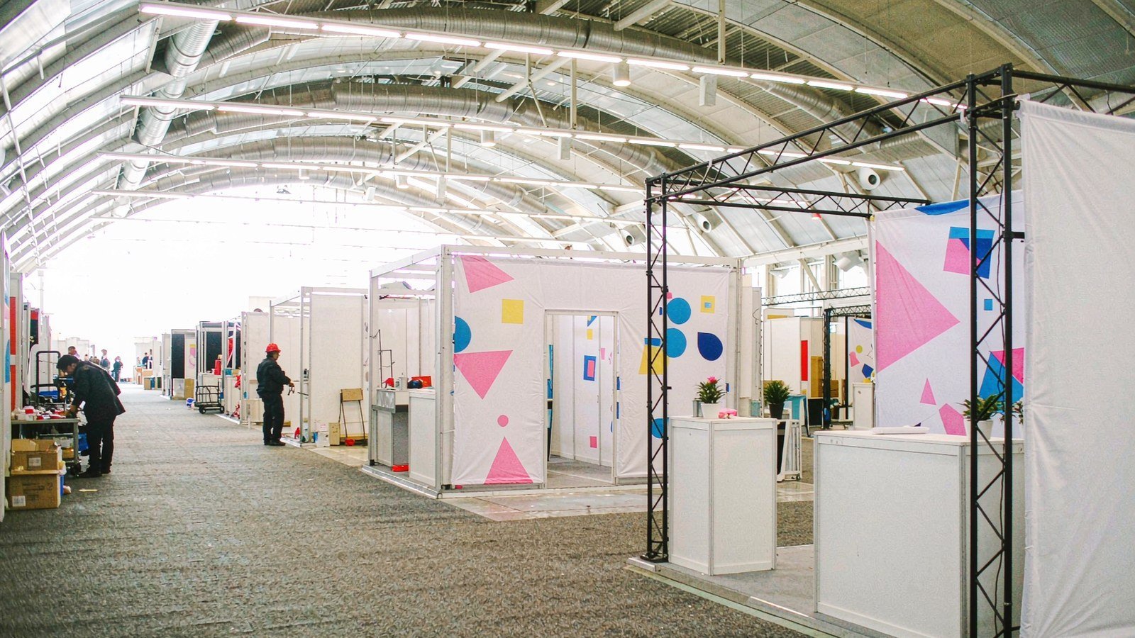 Choose Furniture for Your Trade Show Booth