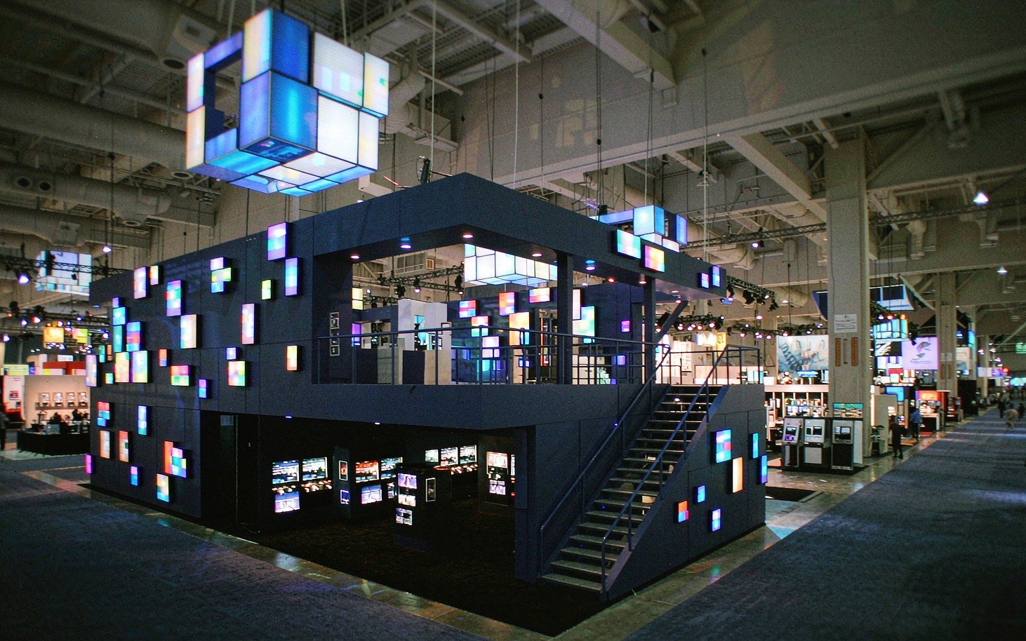 The Approved Booth Record Stays Close to Production - King Exhibits production support for a Las Vegas Convention Center exhibit