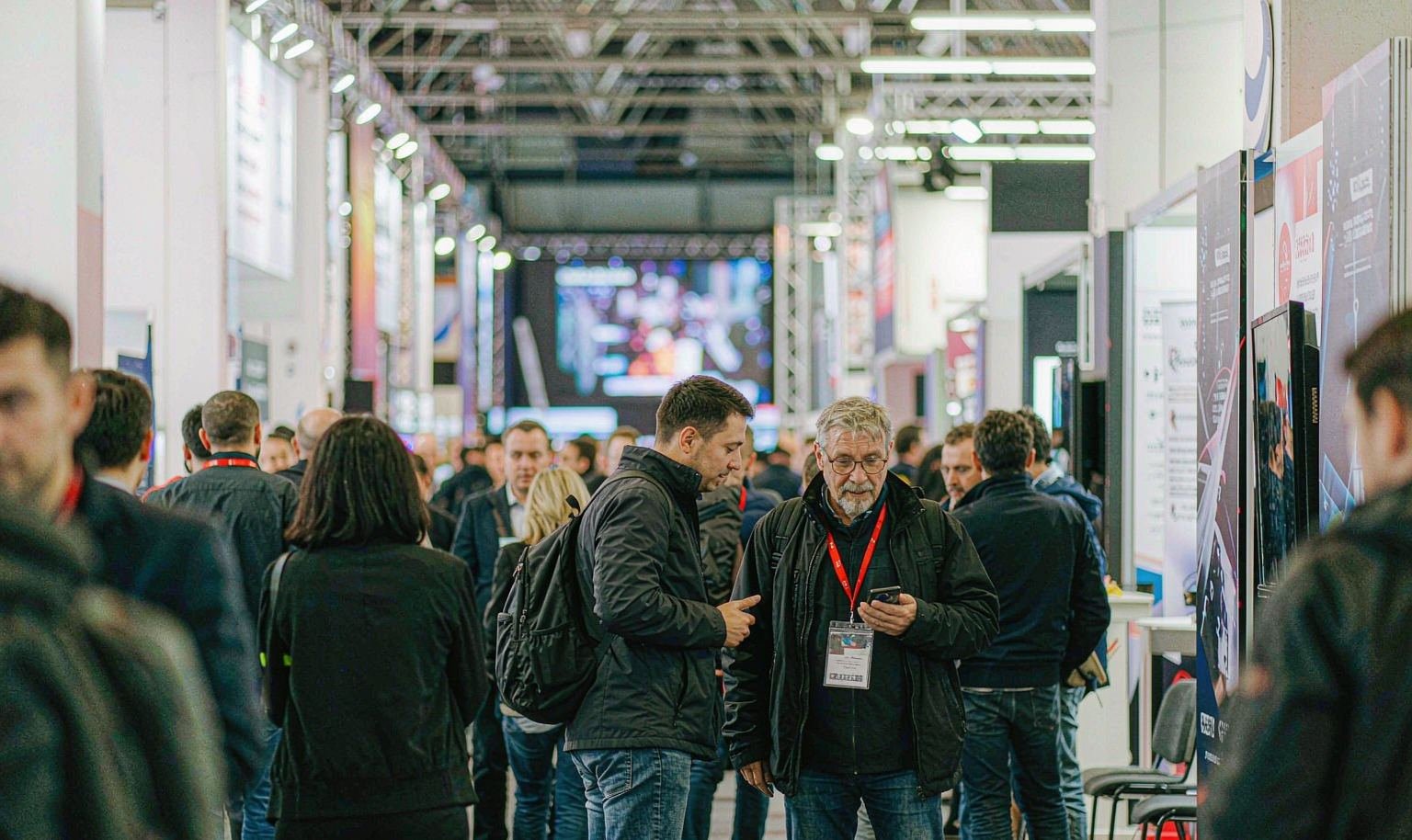 Give Distributors a Place to Work through the Opportunity