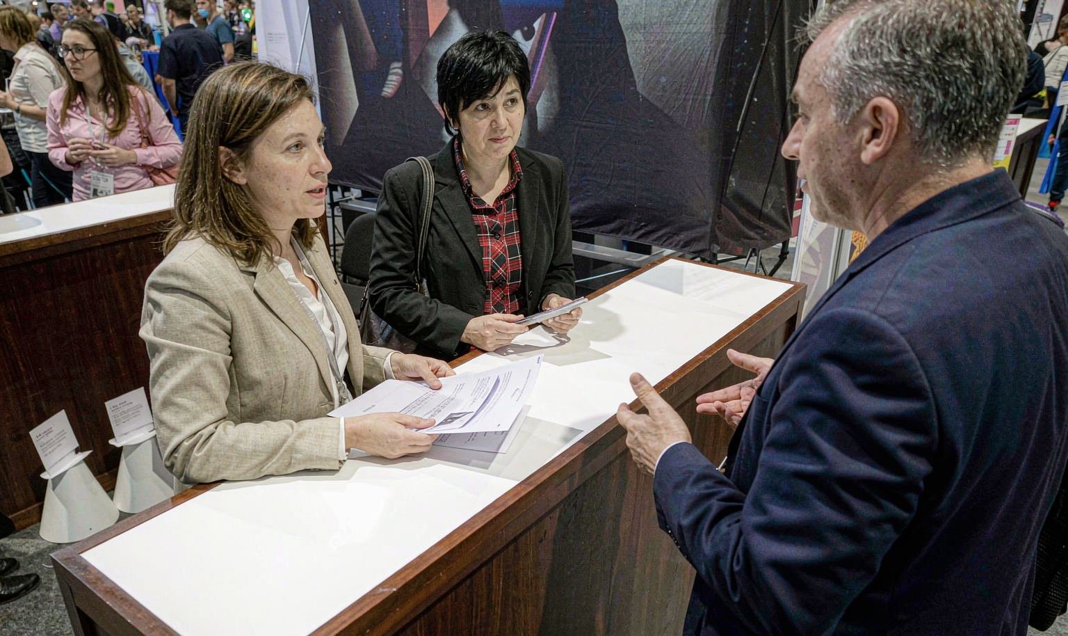 Choose a Work Cycle Buyers Can Understand from the Aisle